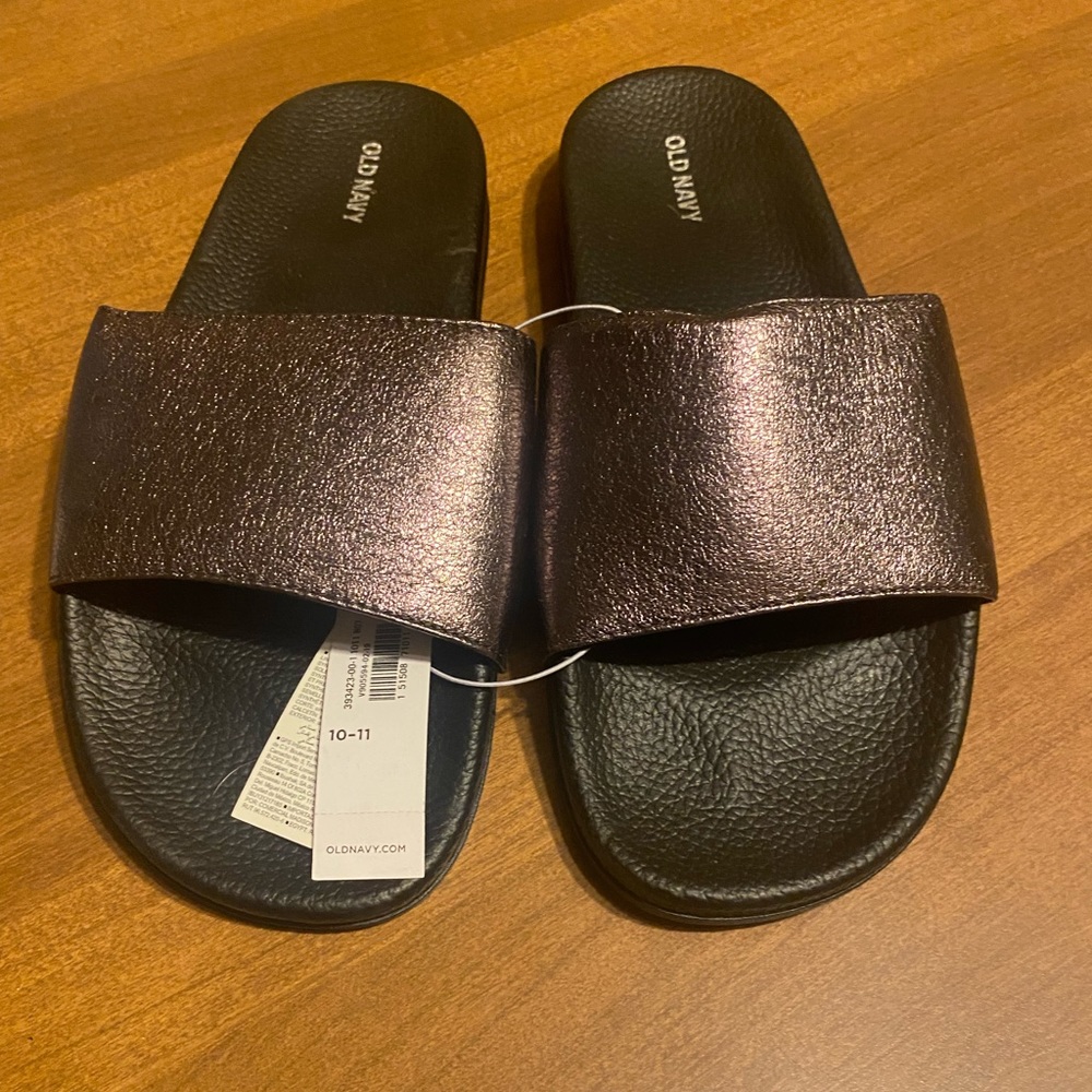 Womes Old Navy Flip Flops